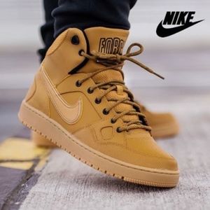 Nike: Son of Force Mid Winter